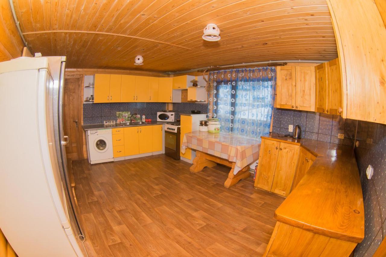 Садиба Вежа Verkhovyna Exterior photo